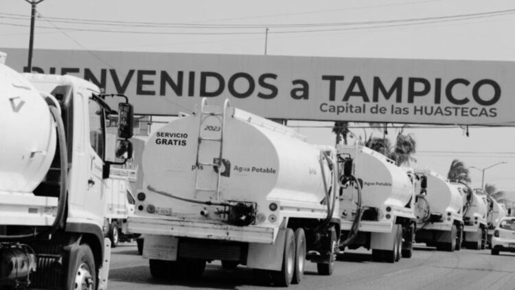 Envía Gobierno de Tamaulipas pipas para distribuir agua en la zona sur