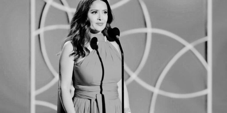 Salma Hayek celebra triunfo de Sheinbaum como presidenta de México