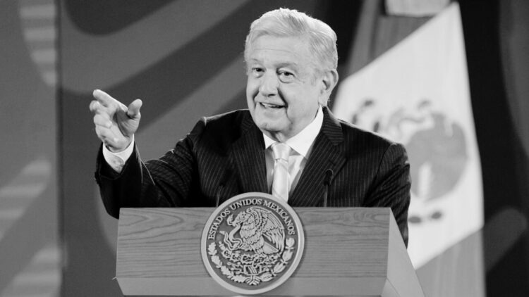 Niega AMLO desbordamiento de flujo migratorio