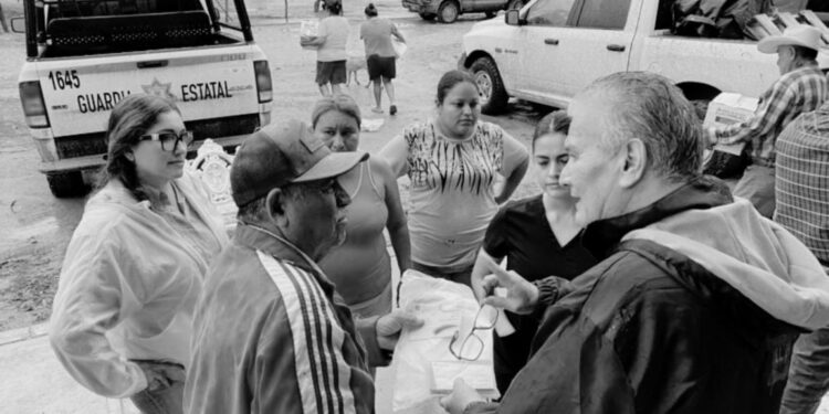 Atienden brigadas de Salud a la población afectada por las lluvias