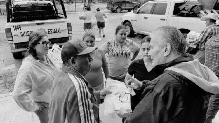 Atienden brigadas de Salud a la población afectada por las lluvias