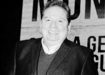 Hospitalizan de emergencia a Coque Muñiz por bronconeumonía