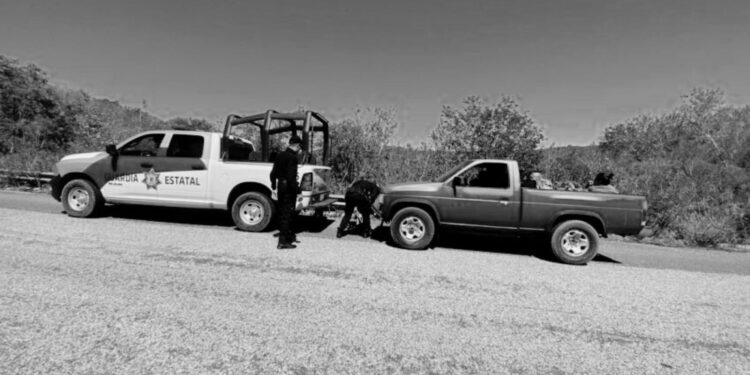 Guardia Estatal brinda apoyo a automovilistas en su tránsito por Tamaulipas