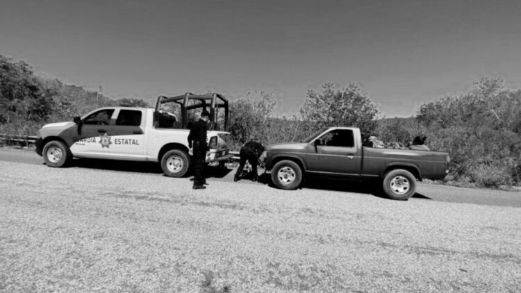 Guardia Estatal brinda apoyo a automovilistas en su tránsito por Tamaulipas