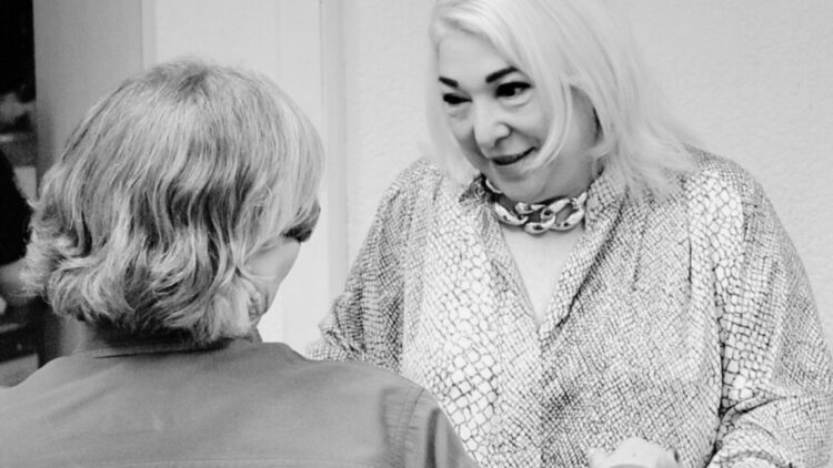 Continúan descuentos para adultos mayores en las Oficinas Fiscales: Adriana Lozano