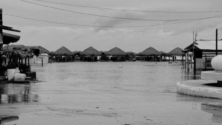 Playa Miramar afectada por la marea de tormenta
