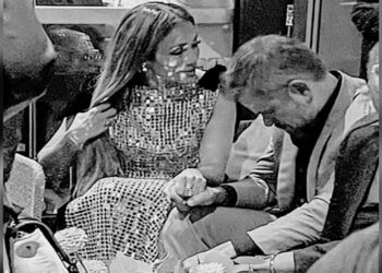 Captan a Jennifer Lopez y Matt Damon tomados de la mano