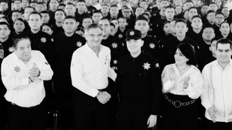 Preside gobernador ceremonia de graduación de cadetes que se incorporan a la Guardia Estatal