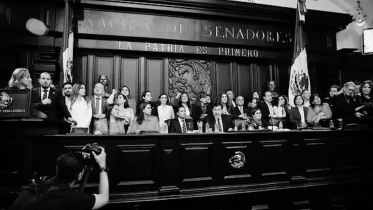 Aprueban Morena y aliados reforma judicial en Senado