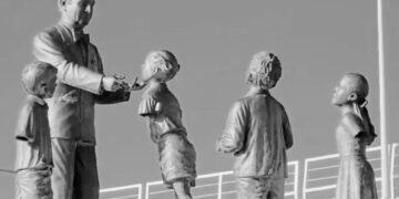 Ladrones mutilan a estatuas; se roban brazos y piernas