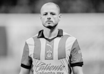 David Faitelson califica a Chicharito como un fiasco en Chivas