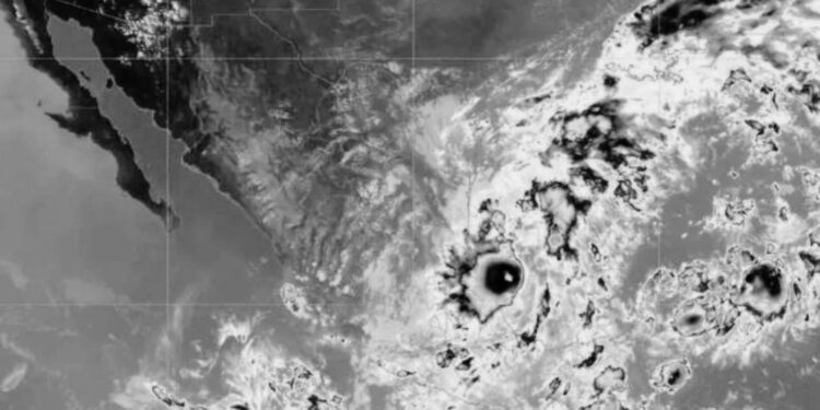 Huracán Milton alcanza categoría cuatro cerca de la Península de Yucatán
