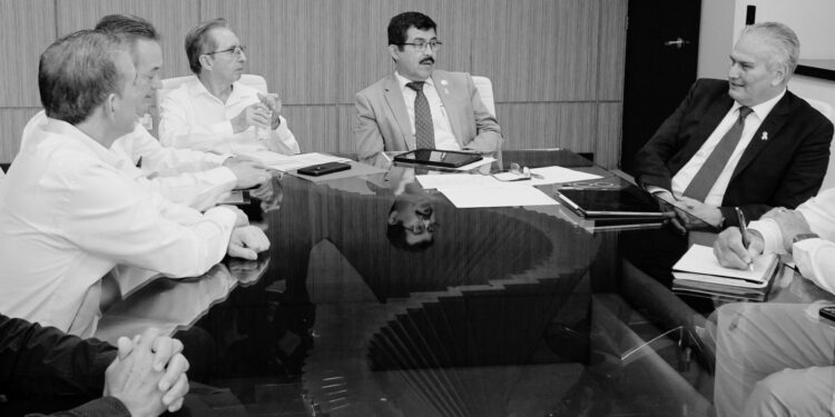 La UAT y la Secretaría de Salud fortalecen el mejoramiento de la enseñanza médica