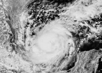 Milton se convierte en un huracán ‘monstruo’