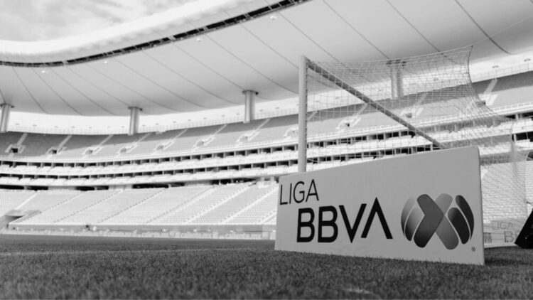 La cancha del Estadio Akron sigue en malas condiciones previo al MX vs USA