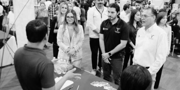 Más de mil personas asistieron a la Feria del Empleo Reynosa 2024 organizada por la Secretaría del Trabajo