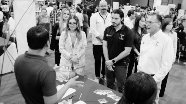 Más de mil personas asistieron a la Feria del Empleo Reynosa 2024 organizada por la Secretaría del Trabajo