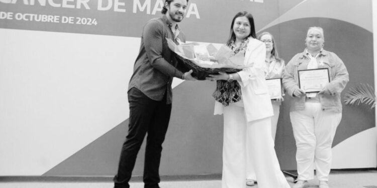 Conmemora Secretaría del Trabajo Día Internacional de la Lucha contra el Cáncer de Mama