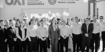 Dámaso Anaya y Carmen Lilia Canturosas inauguran la Preparatoria UAT Nuevo Laredo