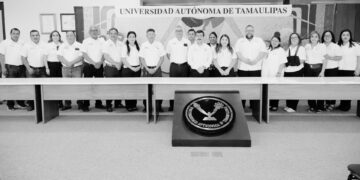 Preside Dámaso Anaya la firma del contrato colectivo UAT-SUTUAT