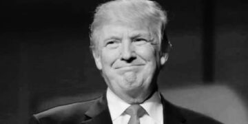 Fiscalía sugiere congelar sentencia a Trump por caso de pago a actriz porno