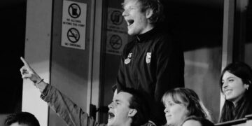 Ed Sheeran se disculpa por interrumpir entrevista de Ruben Amorim DT de Manchester United