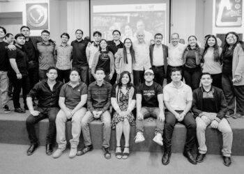 Decano de la UAT, Luis Navarro Roso, se despide de la cátedra con emotivo homenaje