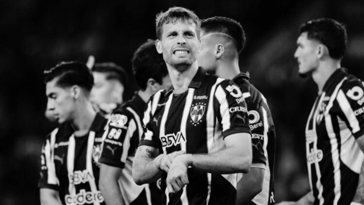 Rayados saca ventaja ante Pumas