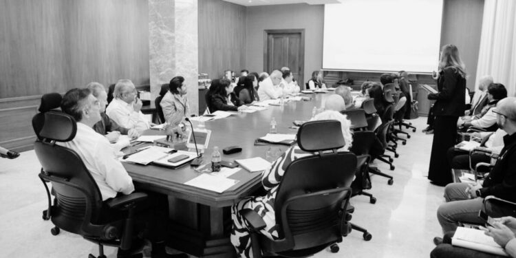 Revisa gobernador de Tamaulipas avance de proyectos con el gabinete y llama a evitar subejercicios