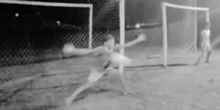 Muere portero de 16 años tras parar un balón con el pecho