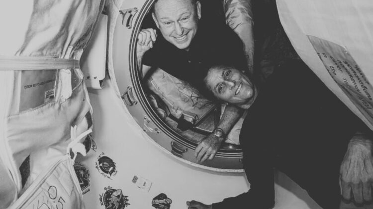 Trump encarga a SpaceX traer a la Tierra a astronautas varados en la EEI