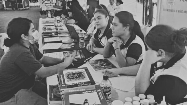 Atiende SET en materia educativa a migrantes repatriados por Tamaulipas