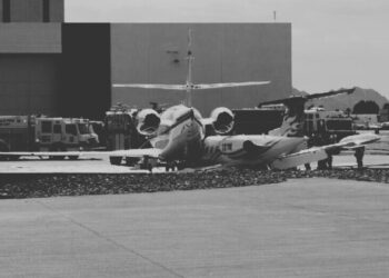 Colisionan dos aviones en aeropuerto de Arizona; hay un muerto y tres heridos