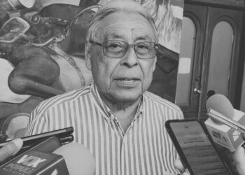 Evalúa Municipio restauración de puentes peatonales.