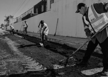 Amplia Municipio a 7,995 m2 en reparación de baches.