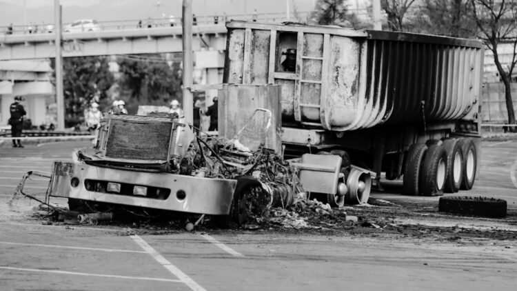 Sube a seis el número de víctimas mortales por explosión de pipa en Iztapalapa