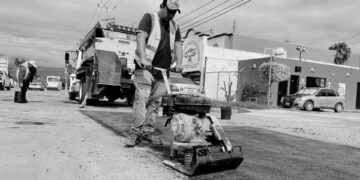 Trabajos de bacheo mejoran calles de Ciudad Victoria