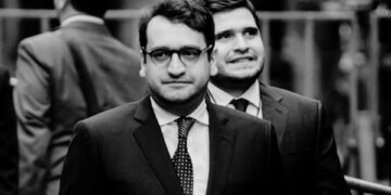 Juzgado federal recibe amparo de López Beltrán por posibles órdenes de aprehensión