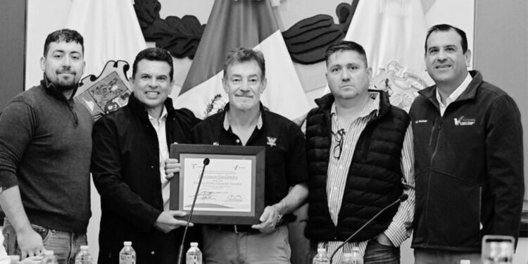 Lalo Gattás conduce sesión de Cabildo enfocada en atender a la ciudadanía